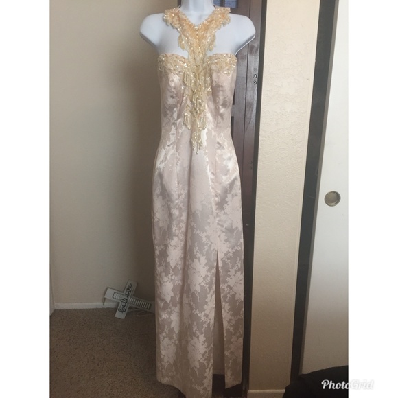 L.A  GLO Dresses & Skirts - VINTAGE Stunning Pink Beaded/Sequined Dress